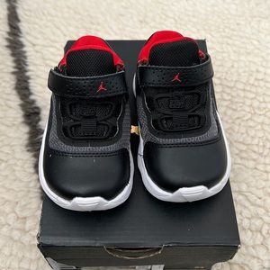 Jordan 11 Low